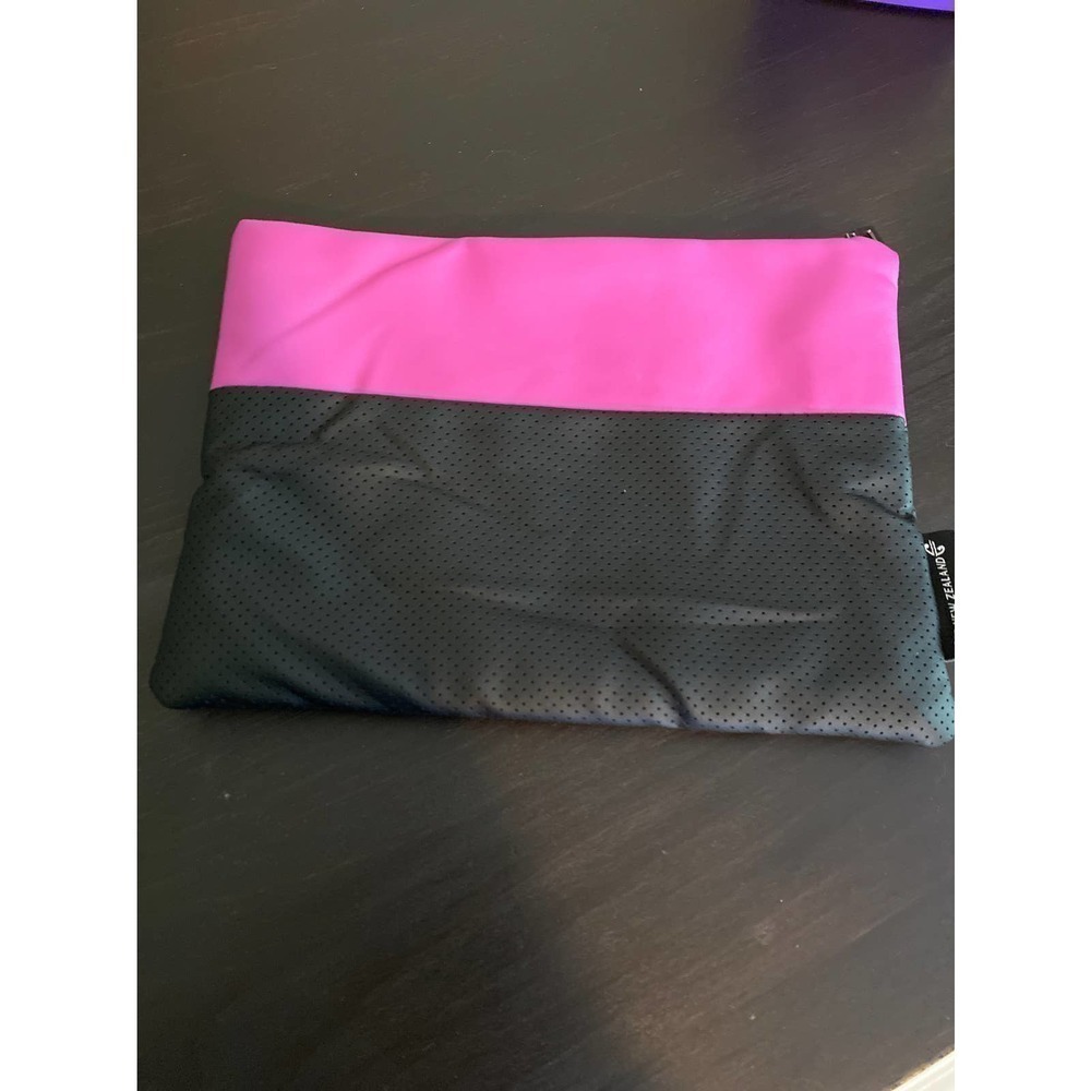 Air New Zealand bag